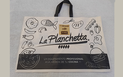 Bolsa para Planchetta con logo aplicado en cuero