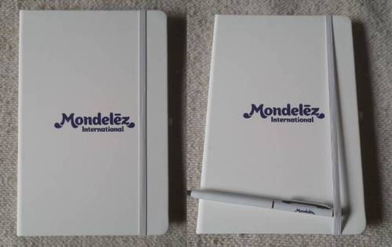 Cuaderno + lapicera con logo estampado